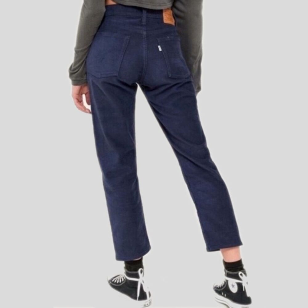 Levi’s Wedgie Straight Leg Navy Blue Cropped Corduroy Pants Button Fly 32
